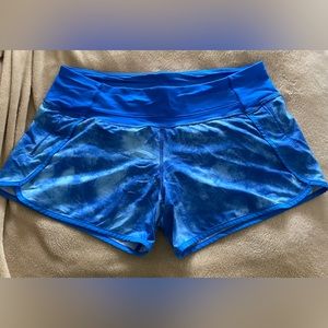 Lululemon Blue Cloud Run Times Shorts 4”